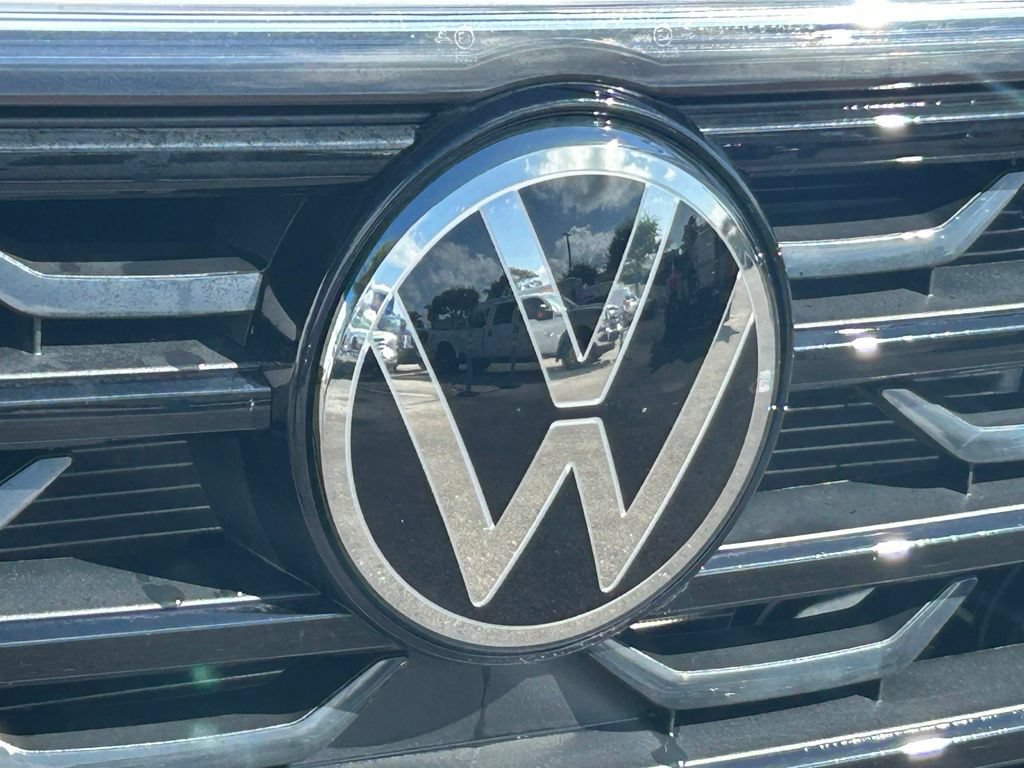 Used 2026 Volkswagen Atlas Cross Sport SE FWD image 17