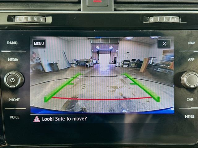 Used 2019 Volkswagen Golf R 4-Door image 26