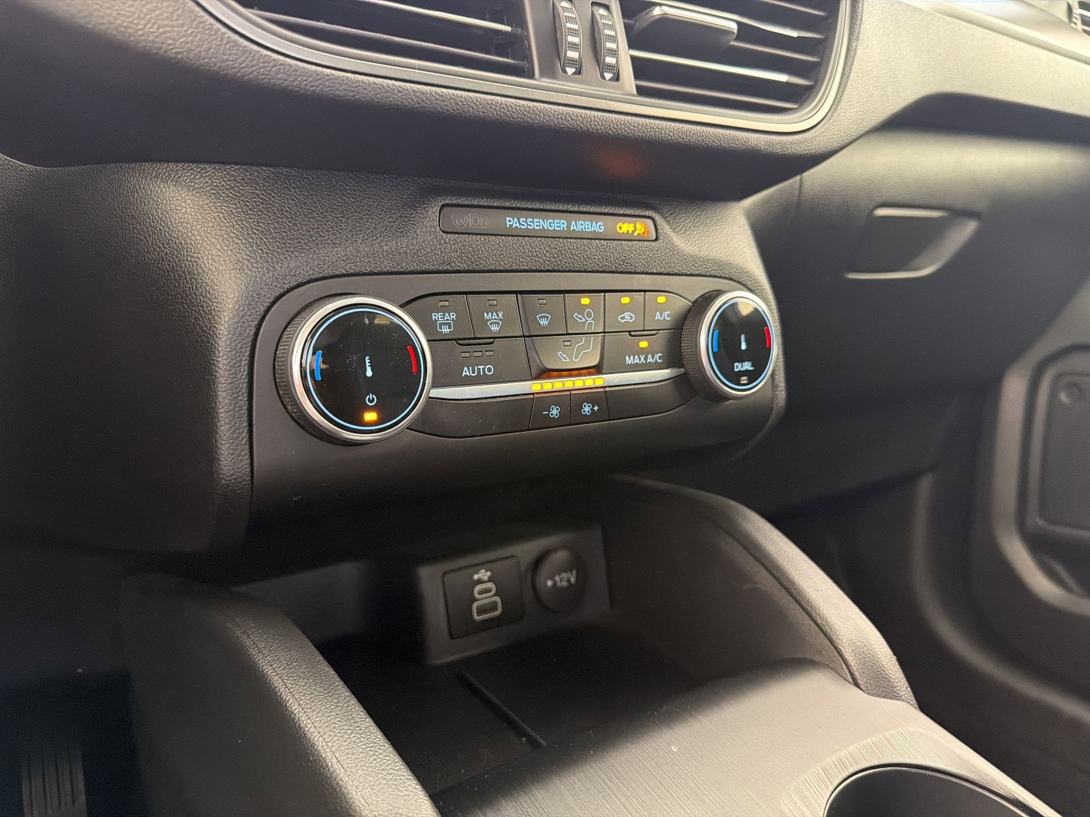 Certified 2025 Ford Escape Active AWD/4WD image 19