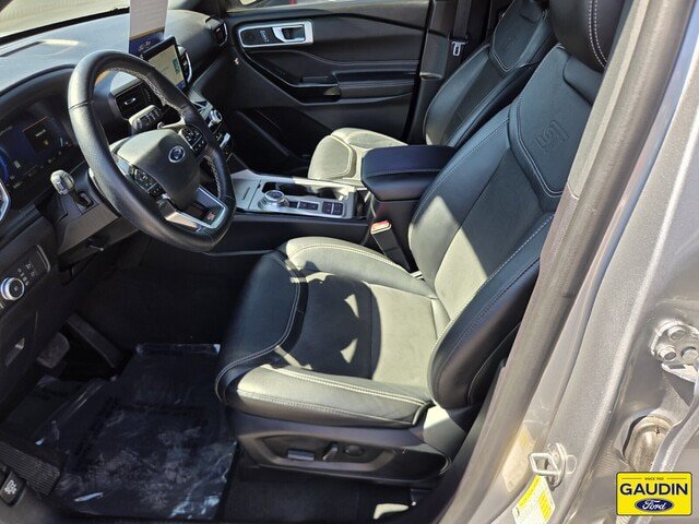 Certified 2022 Ford Explorer ST w/ ST Street Pack RWD image 11