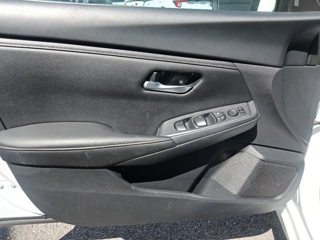 Used 2025 Nissan Sentra SV FWD image 11
