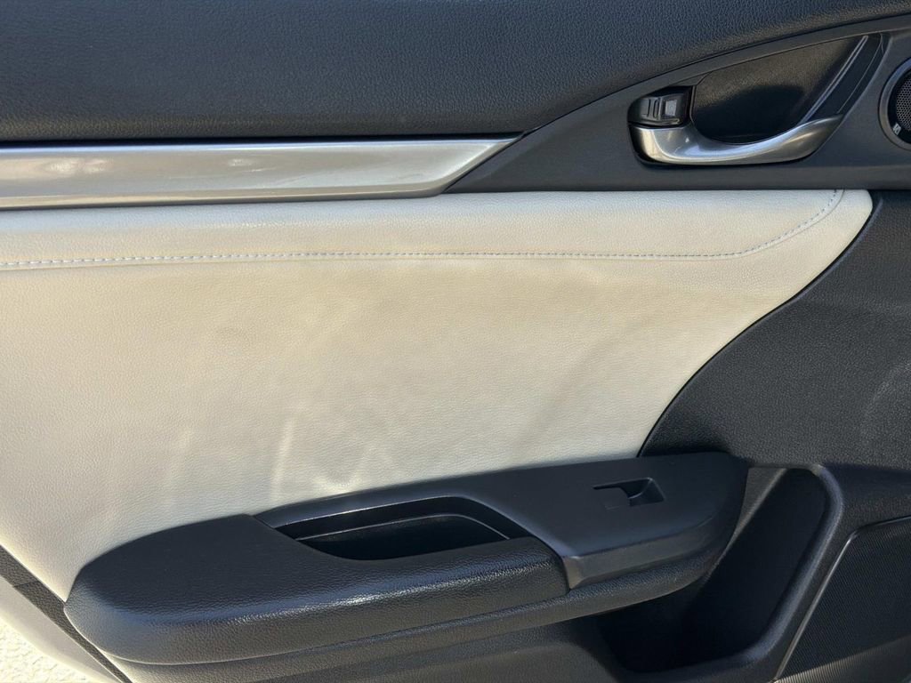 Used 2018 Honda Civic EX-L image 19