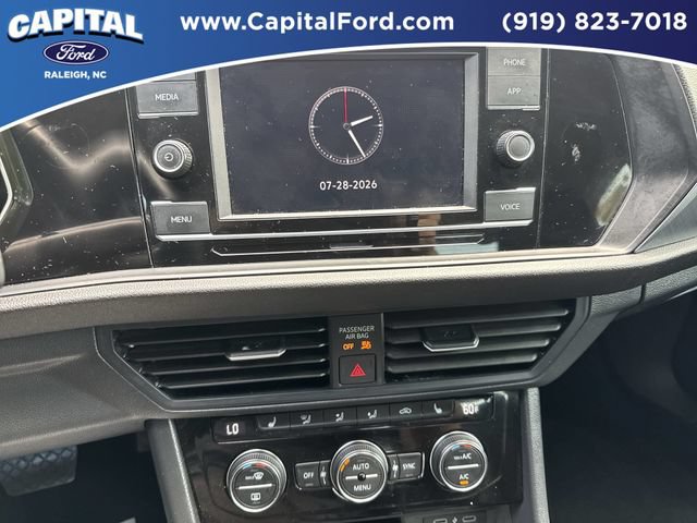 Used 2024 Volkswagen Jetta SE FWD image 26