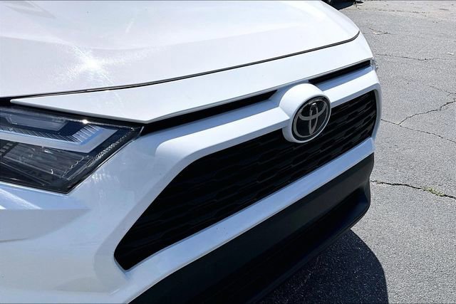 Used 2024 Toyota RAV4 XLE FWD image 26