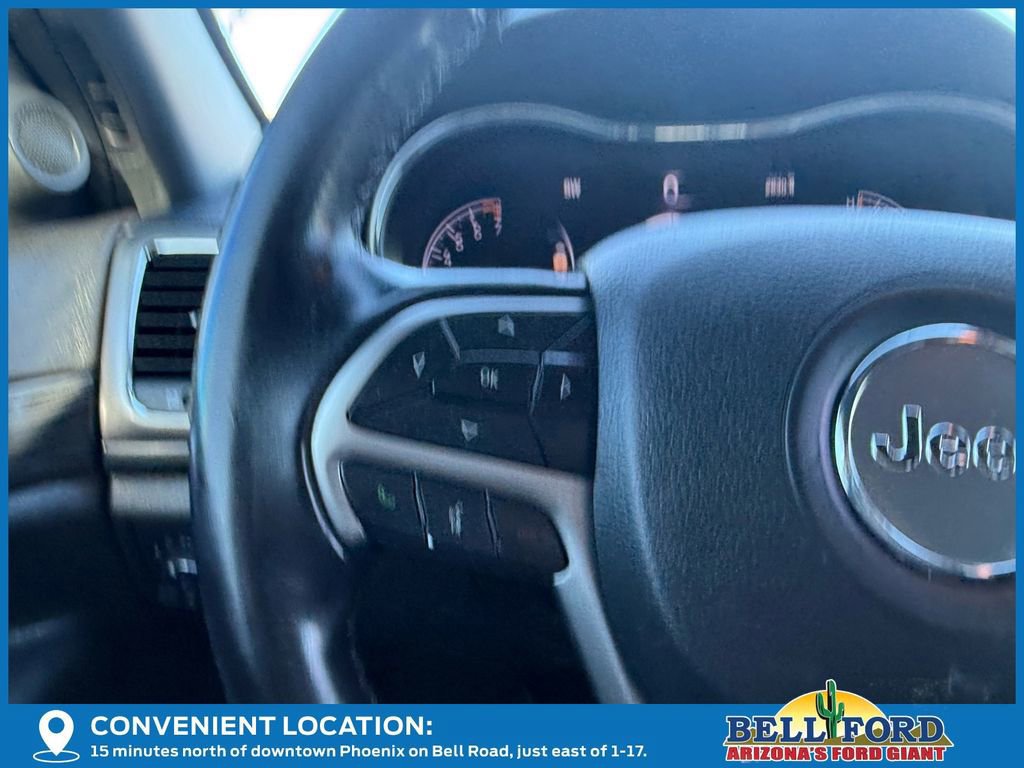 Used 2021 Jeep Grand Cherokee Laredo image 30