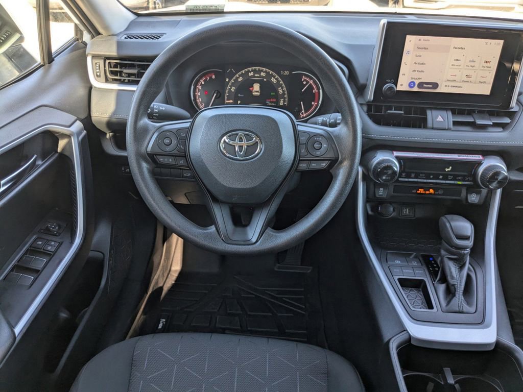 Used 2024 Toyota RAV4 XLE image 18