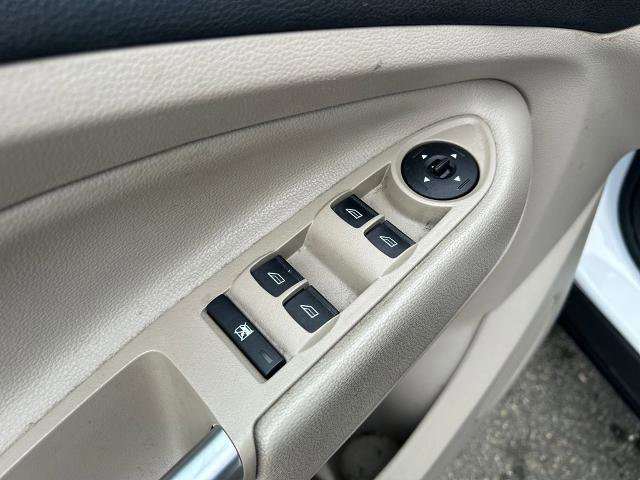 Certified 2018 Ford Escape SE w/ SE Sync 3 Package image 19