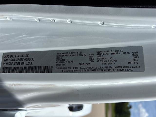 Used 2025 Jeep Wrangler Unlimited Sahara AWD/4WD image 21