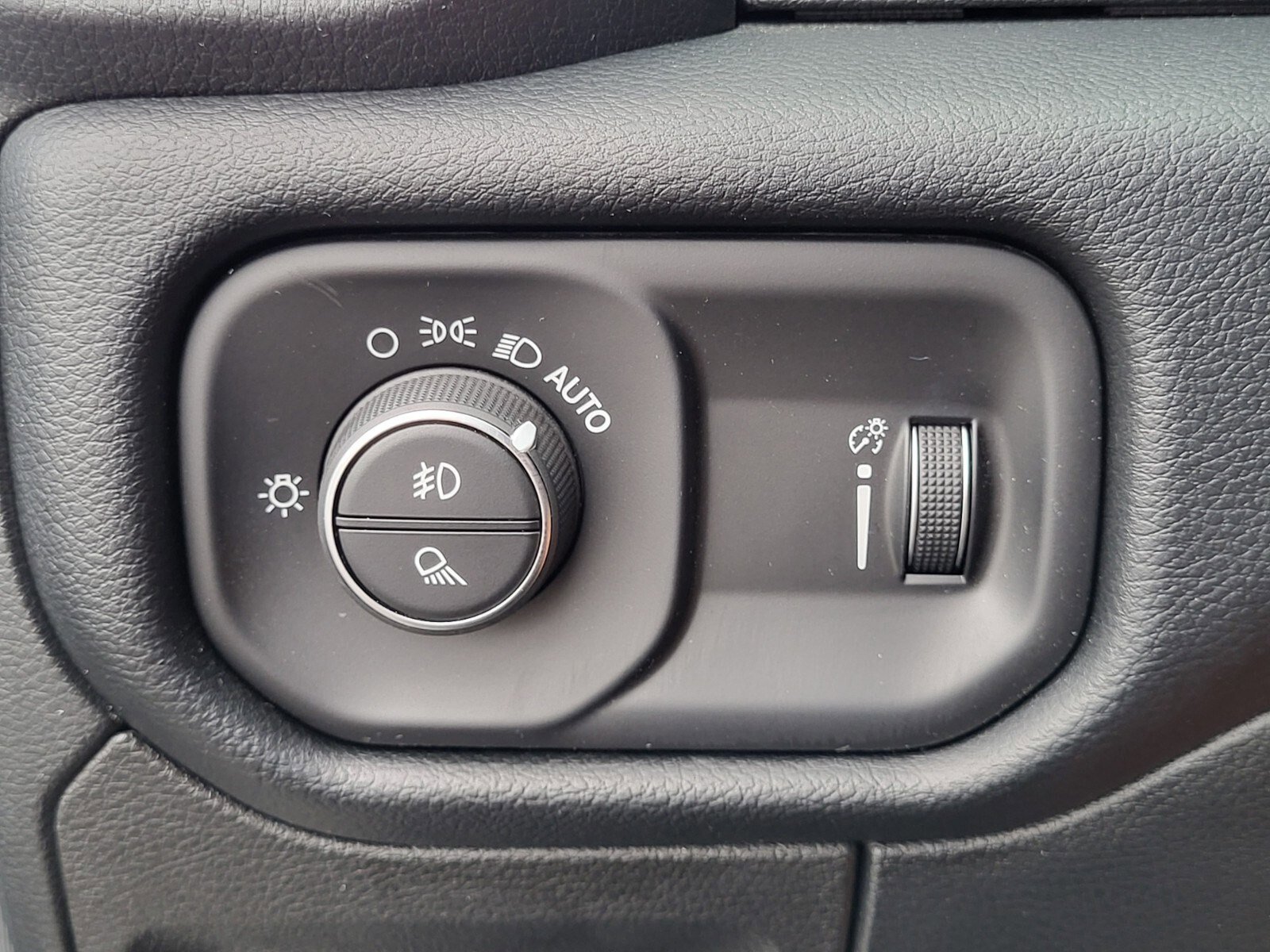 Used 2022 RAM 1500 Lone Star image 24