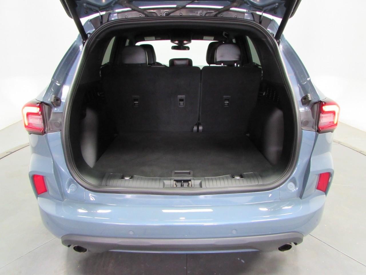 Certified 2023 Ford Escape ST-Line w/ Tech Pack #1 AWD/4WD image 11