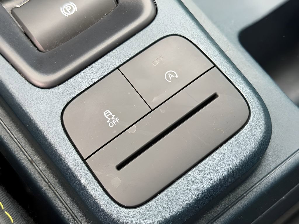 Certified 2025 Ford Maverick Lobo AWD/4WD image 31