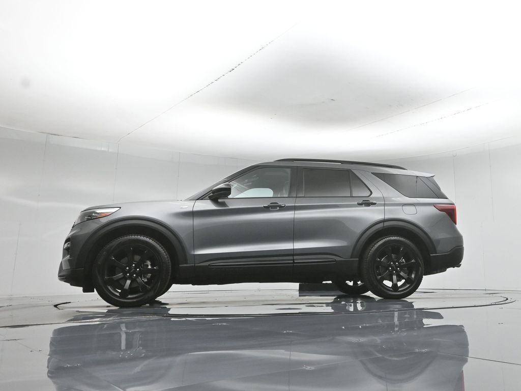 Certified 2023 Ford Explorer ST-Line w/ Class IV Trailer Tow Package RWD image 57