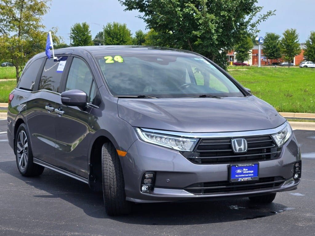 Used 2024 Honda Odyssey Touring image 3
