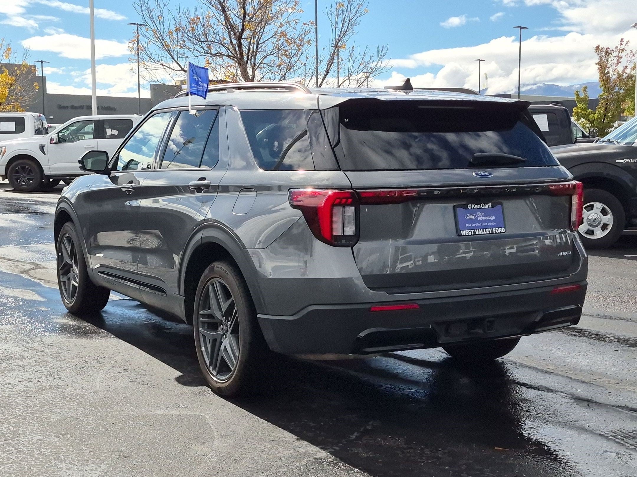 Certified 2025 Ford Explorer ST-Line w/ ST-Line Street Pack AWD/4WD image 9