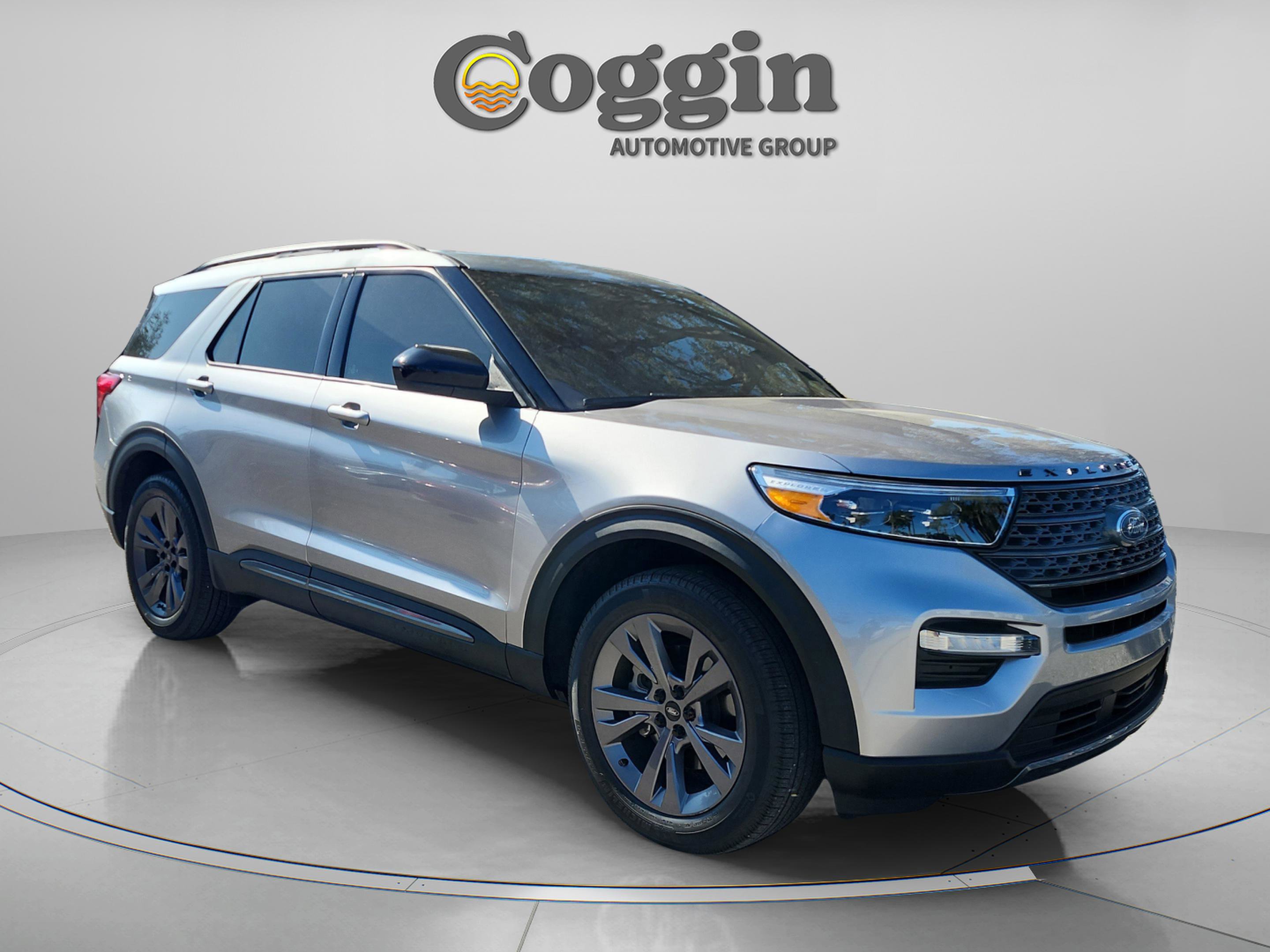 Certified 2023 Ford Explorer XLT w/ Equipment Group 202A image 8