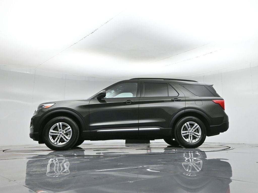 Certified 2022 Ford Explorer XLT image 8