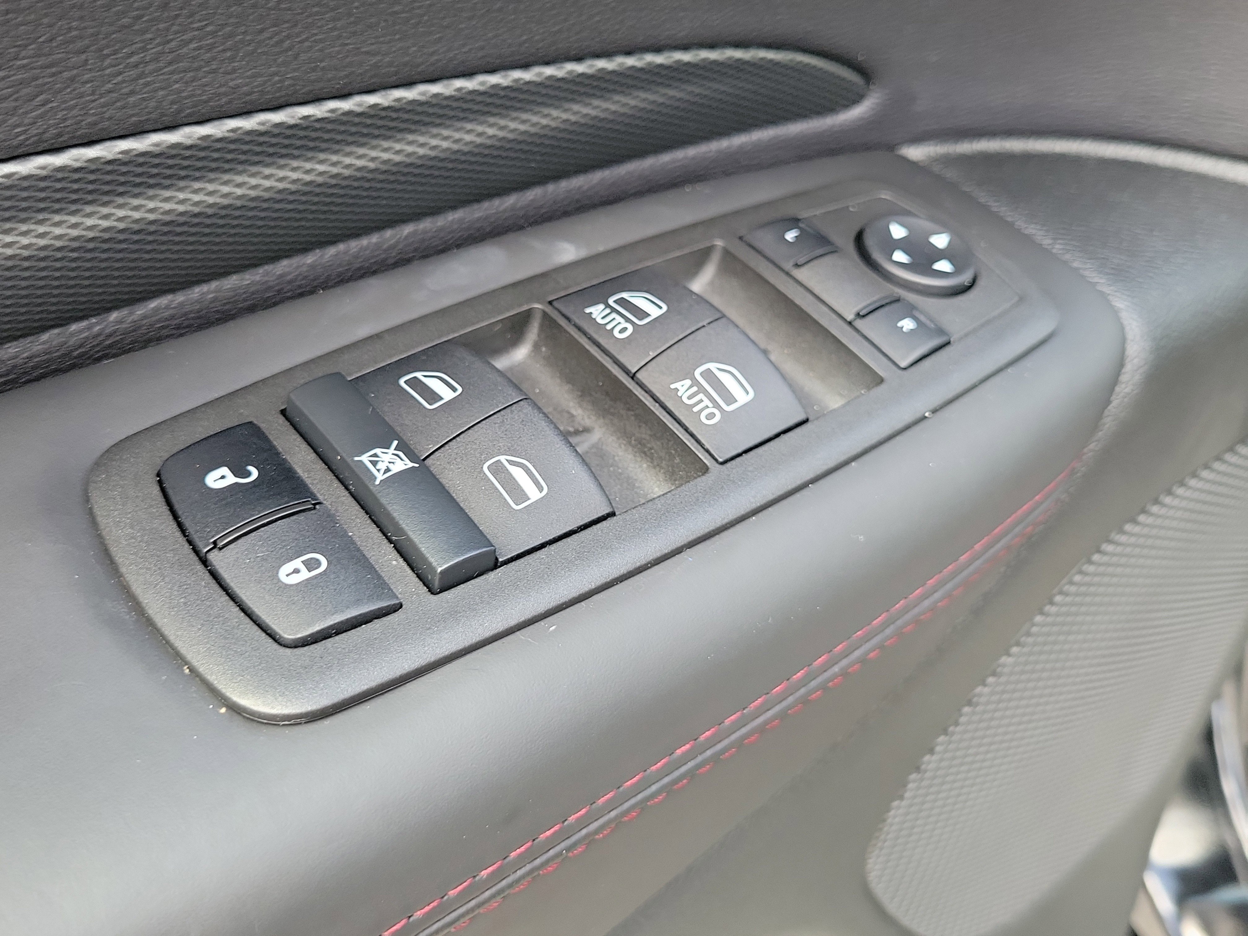 Used 2022 Dodge Durango R/T w/ Blacktop Package AWD/4WD image 18