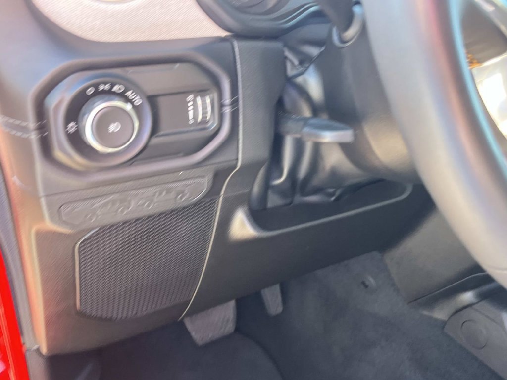 Used 2025 Jeep Wrangler Unlimited Sahara AWD/4WD image 31
