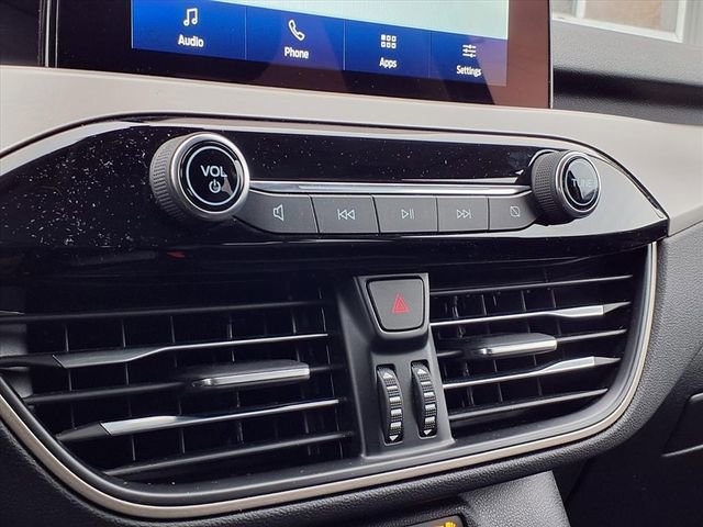 Certified 2022 Ford Escape SEL image 16