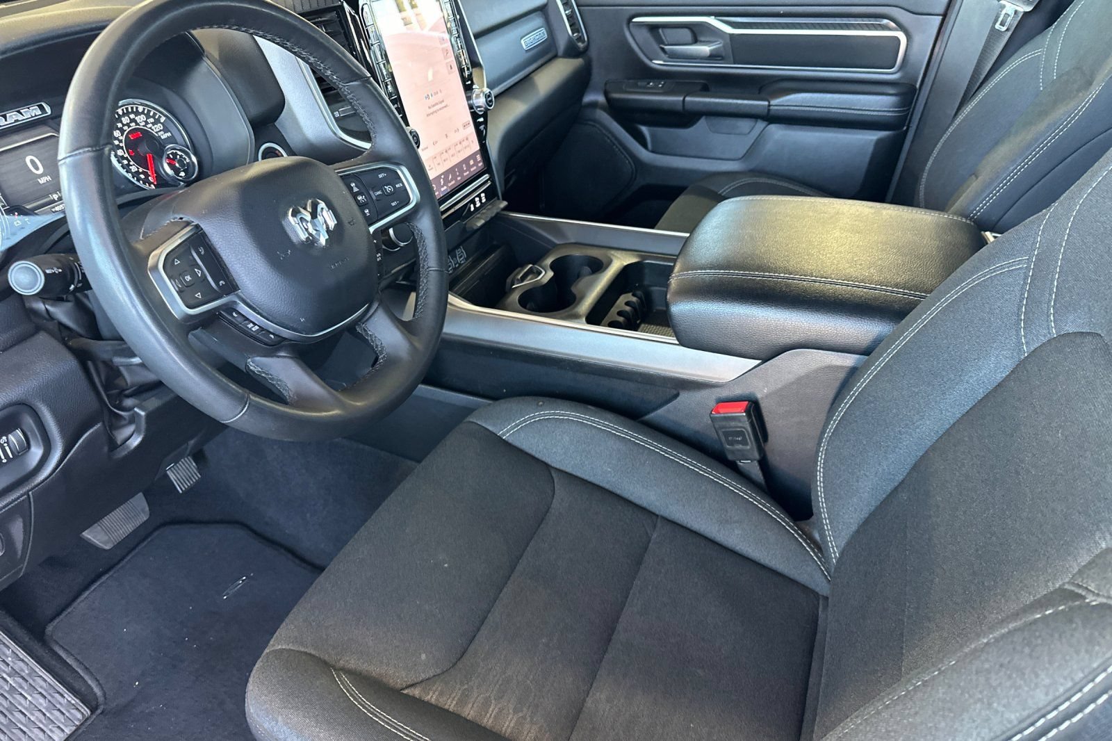 Used 2025 RAM 1500 Big Horn AWD/4WD image 9