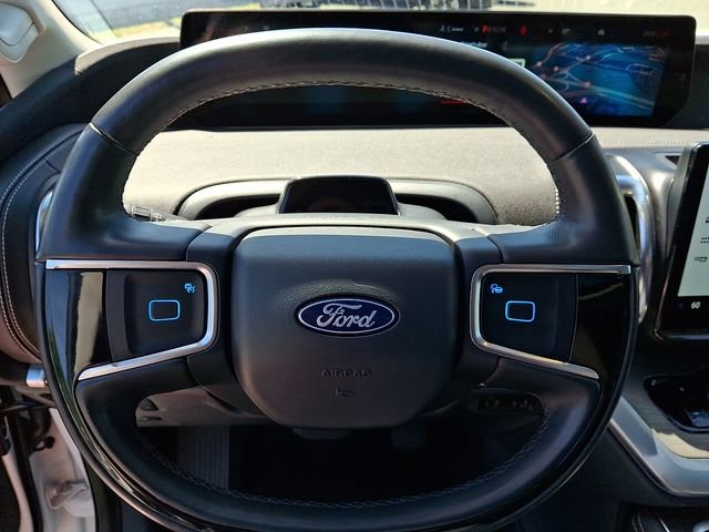 Certified 2025 Ford Expedition Platinum AWD/4WD image 19