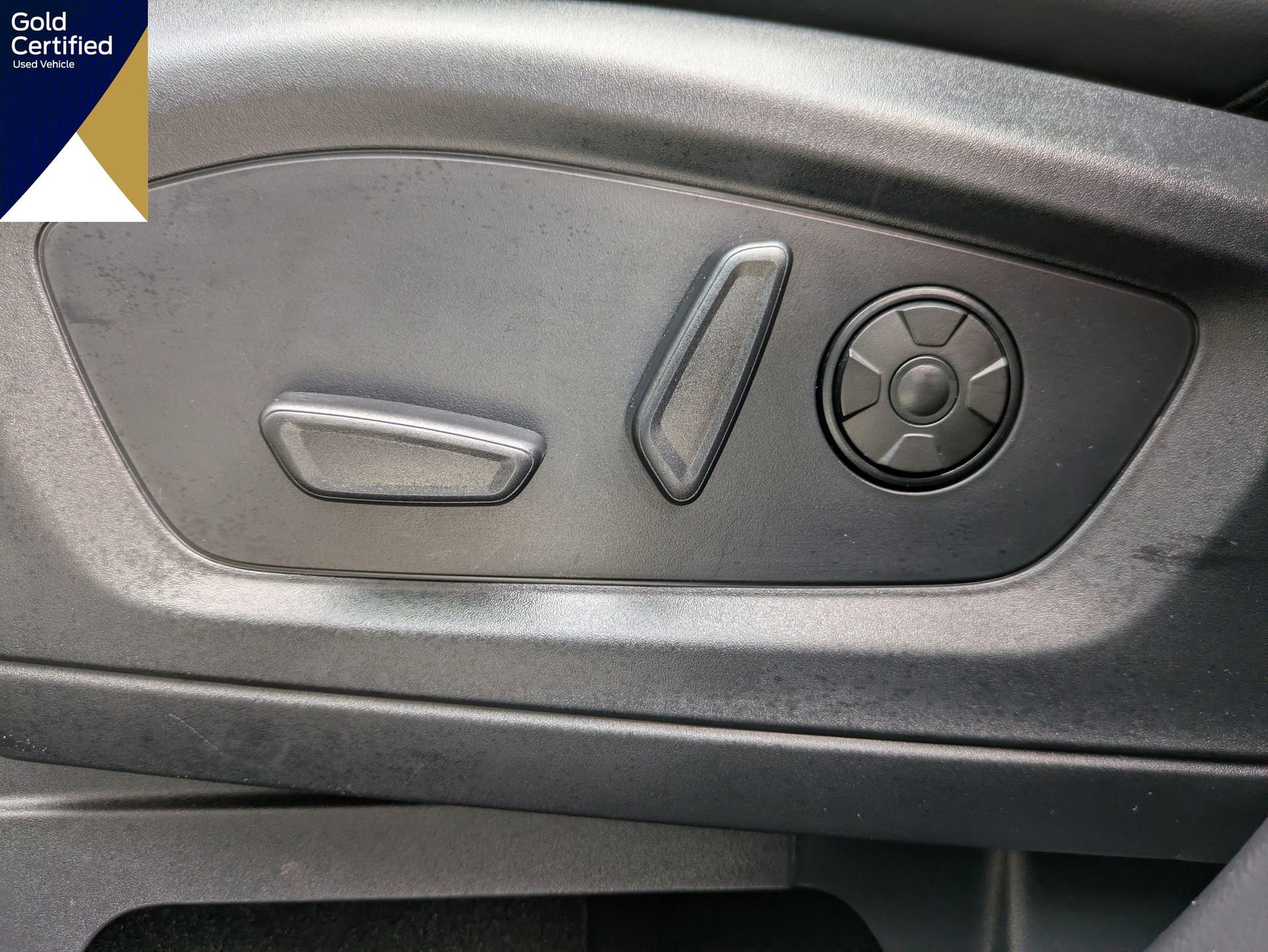 Certified 2025 Ford Explorer ST RWD image 25