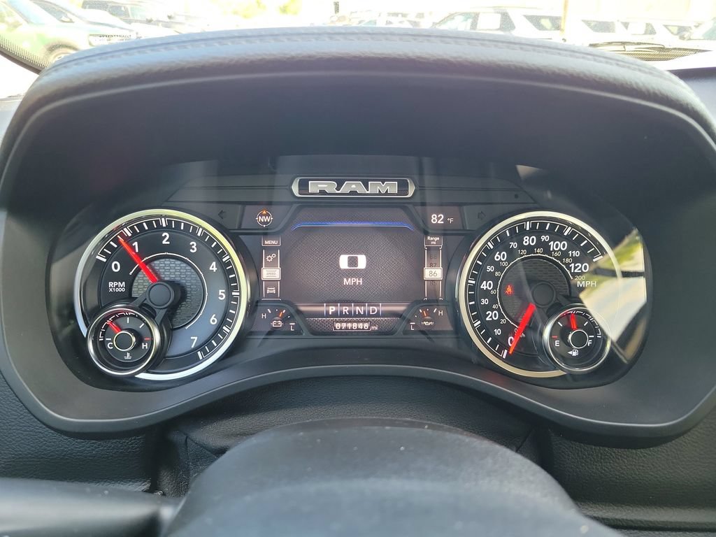 Used 2022 RAM 1500 Laramie AWD/4WD image 17
