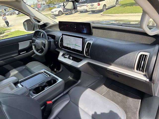 Certified 2025 Ford Expedition Active image 15