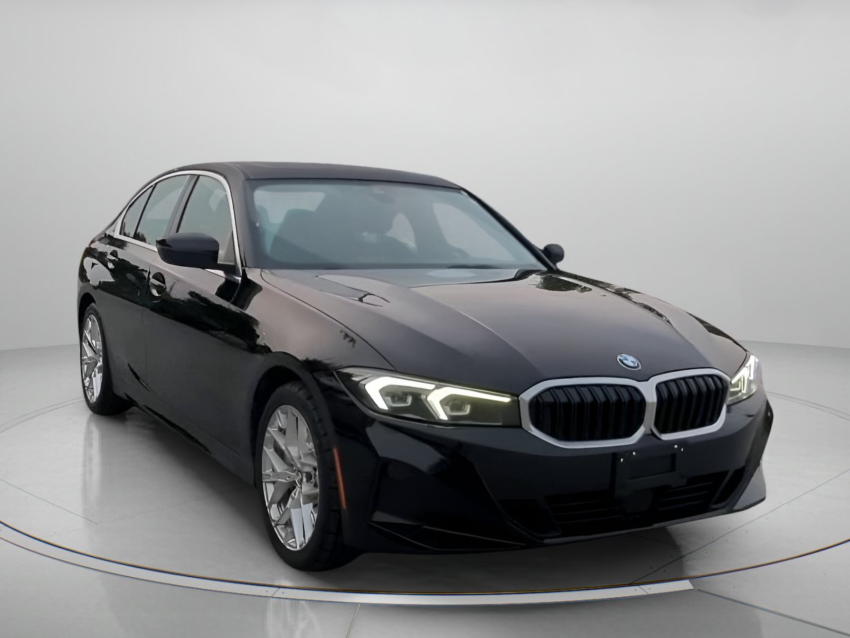 Used 2025 BMW 330i Sedan RWD image 4