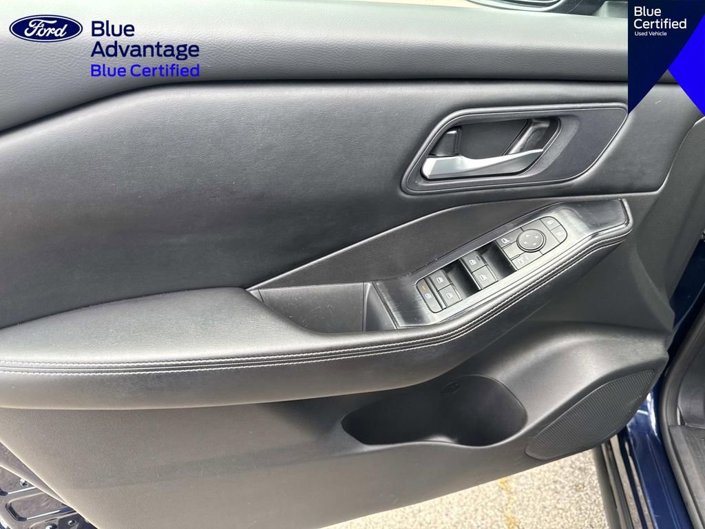 Used 2024 Nissan Rogue SV FWD image 15