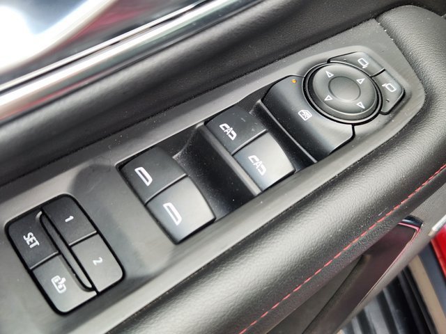 Used 2022 Chevrolet Suburban RST AWD/4WD image 25