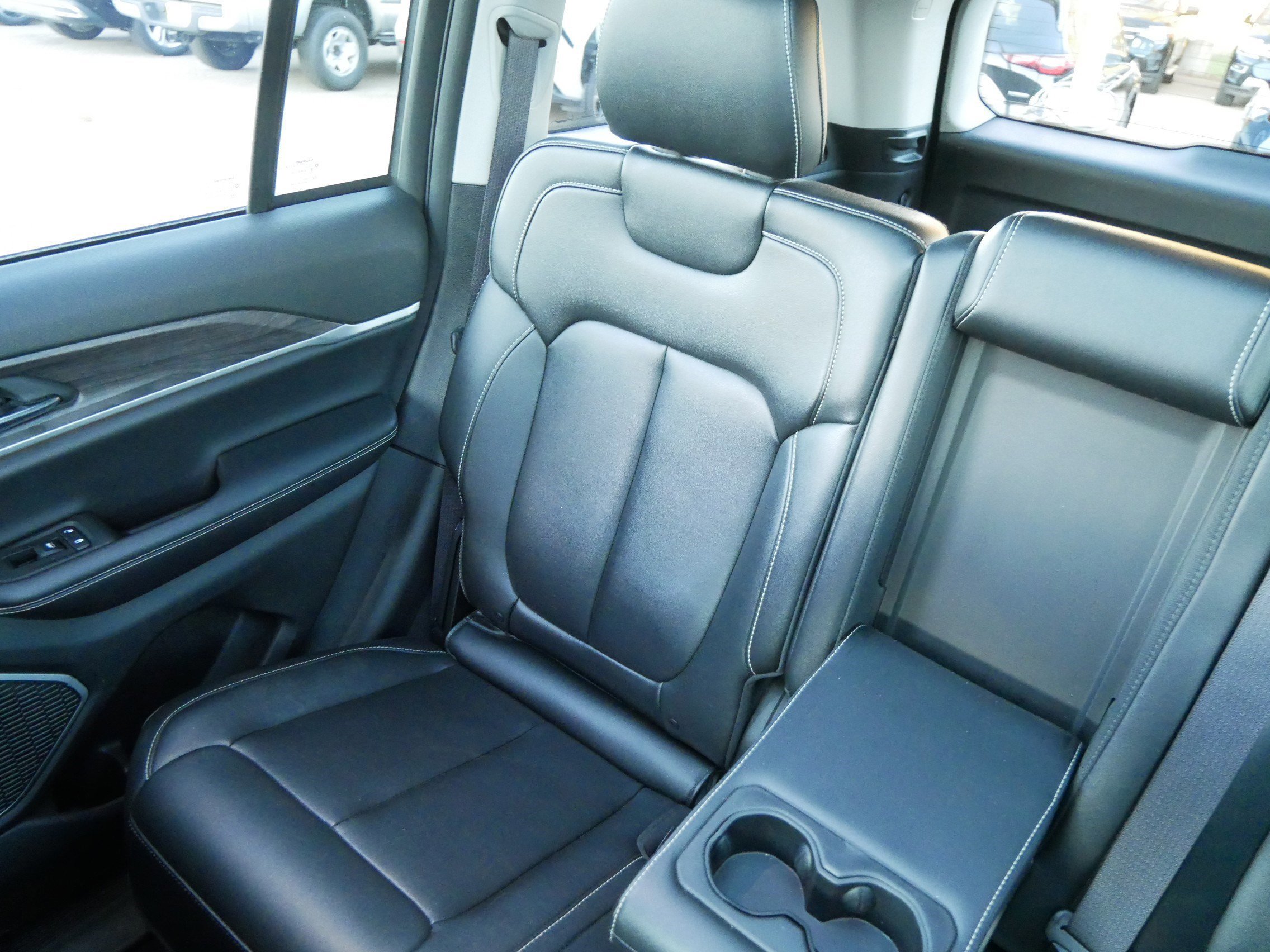 Used 2024 Jeep Grand Cherokee Limited 4xe image 12