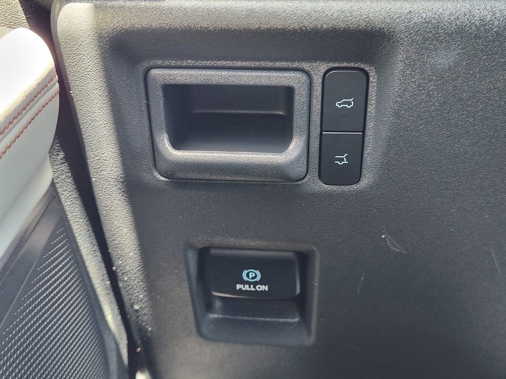 Certified 2025 Ford Expedition Active image 20