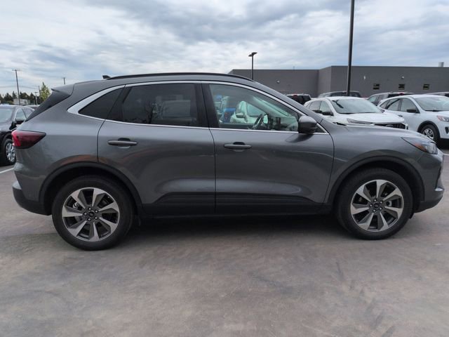 Certified 2024 Ford Escape Platinum w/ Premium Technology Package AWD/4WD image 4