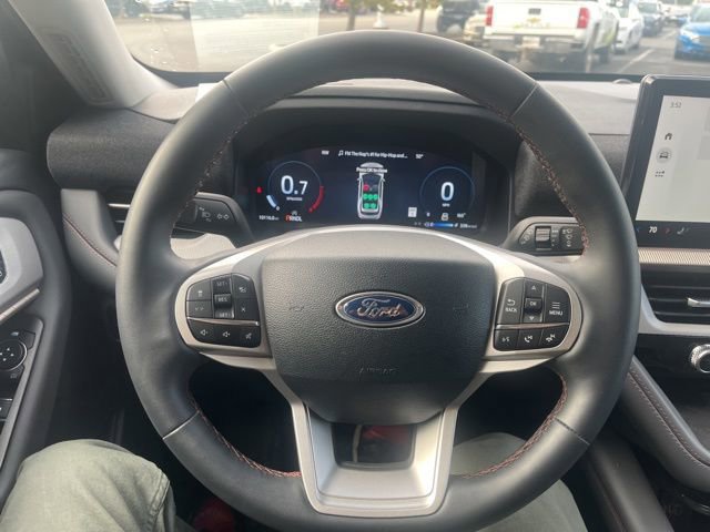 Certified 2025 Ford Explorer Active image 33