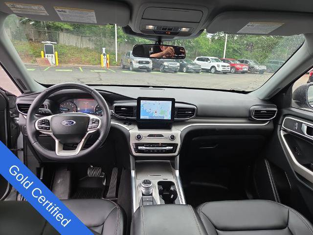Certified 2022 Ford Explorer XLT w/ Equipment Group 202A AWD/4WD image 3