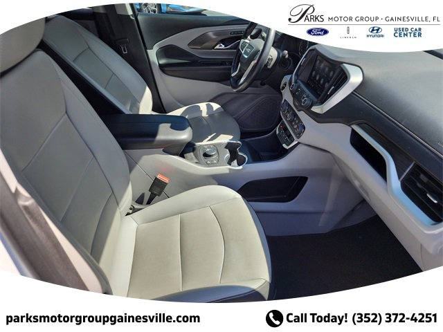Used 2023 GMC Terrain SLT image 10