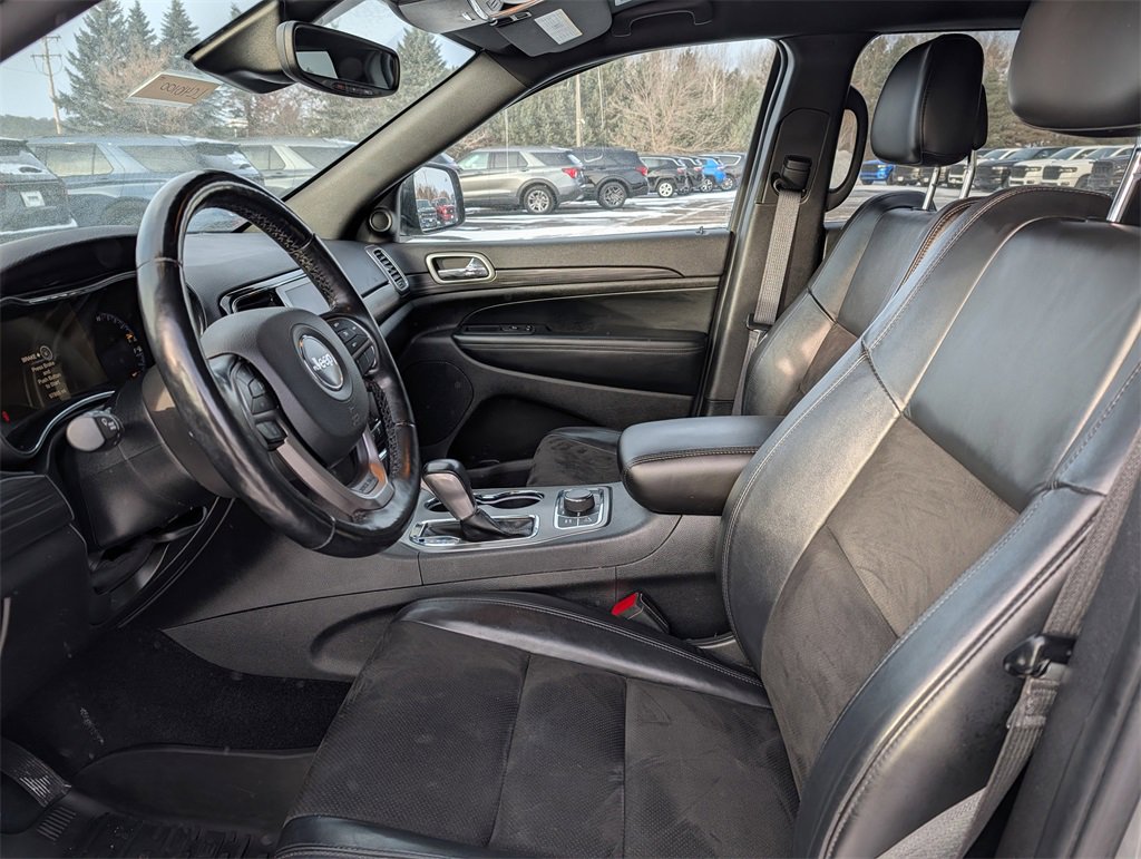 Used 2020 Jeep Grand Cherokee Altitude image 10