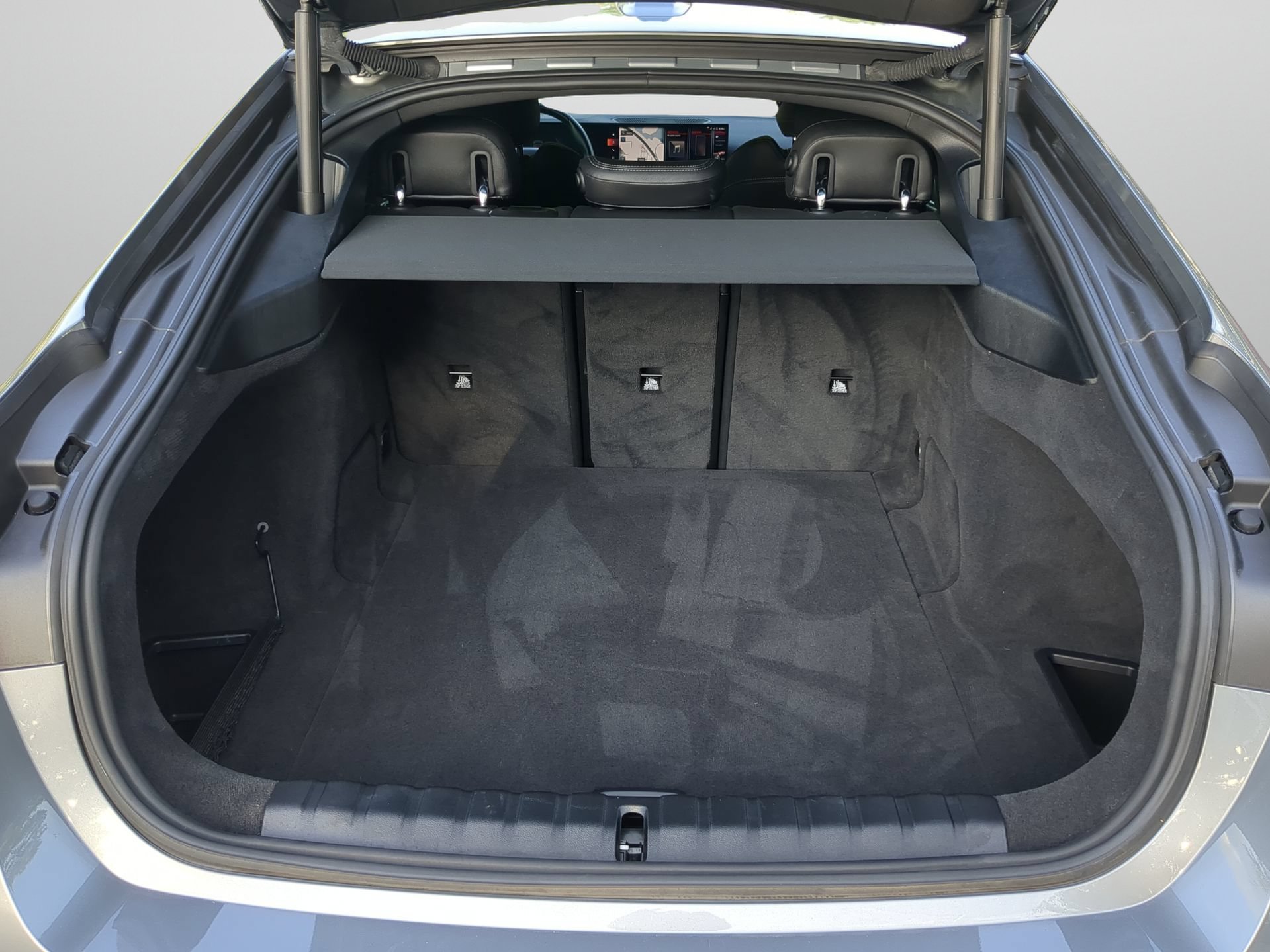 Used 2023 BMW i4 eDrive40 w/ Premium Package RWD image 46