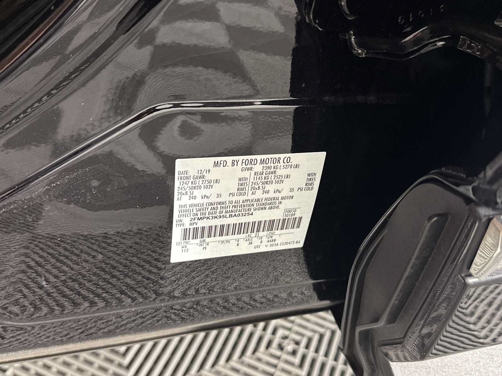 Certified 2020 Ford Edge Titanium w/ Equipment Group 301A FWD image 32