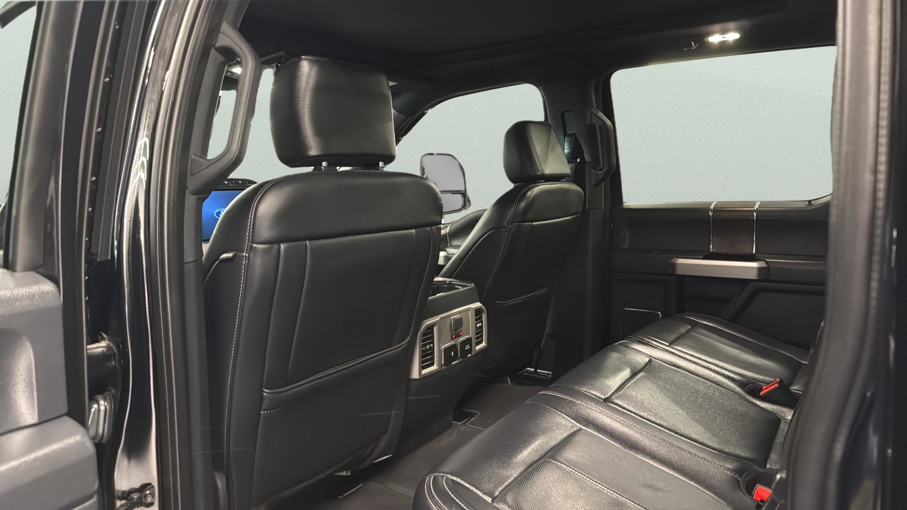 Certified 2022 Ford F250 Lariat w/ Lariat Ultimate Package image 12