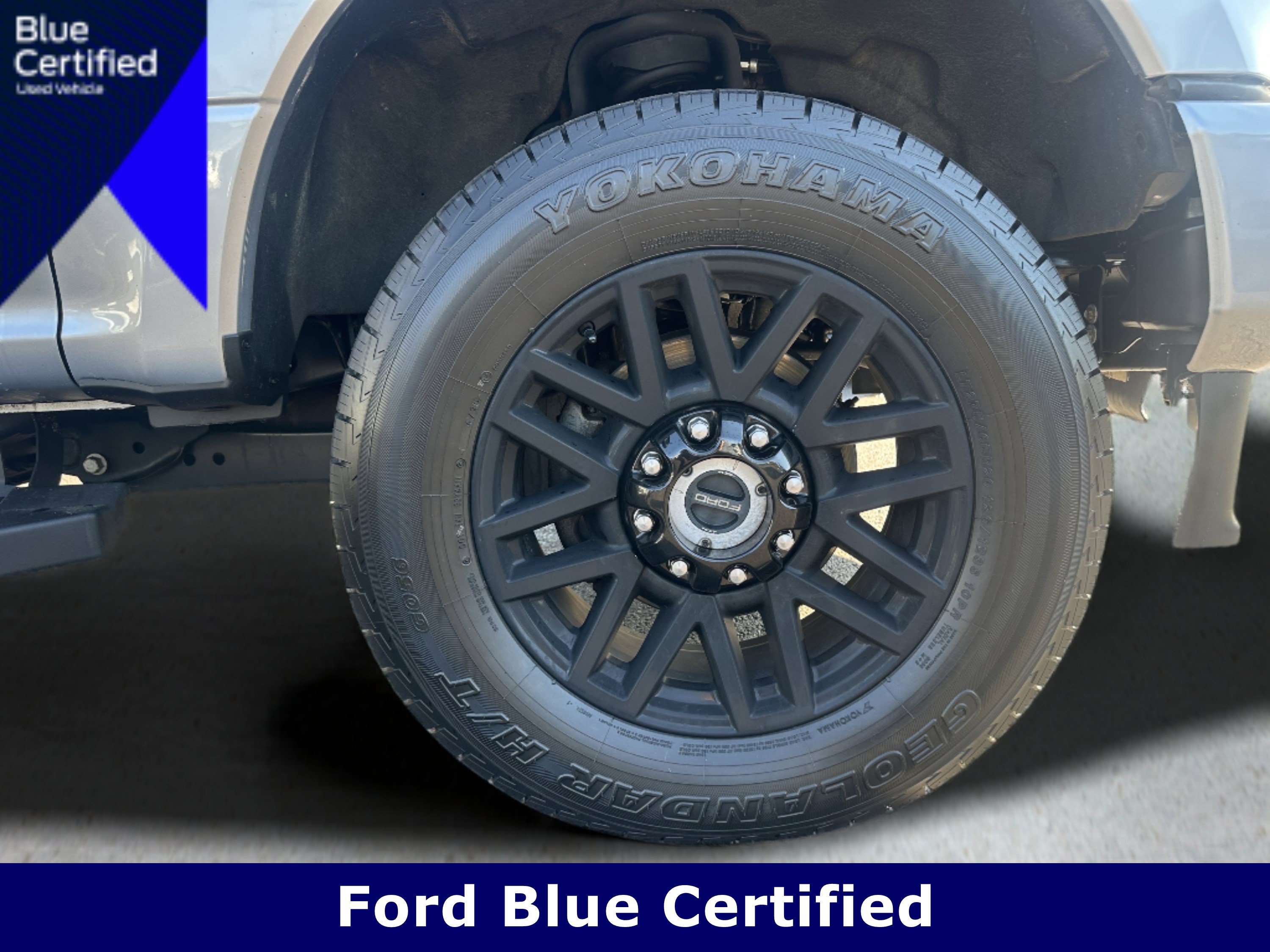 Certified 2022 Ford F350 Lariat w/ Black Appearance Package AWD/4WD image 8