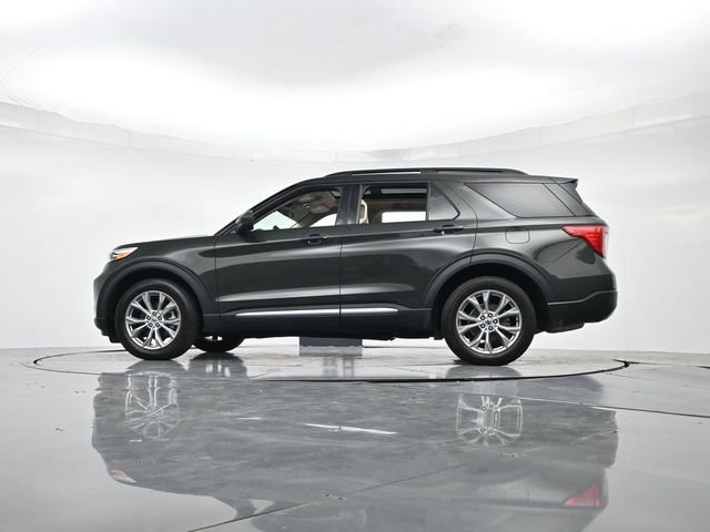 Certified 2024 Ford Explorer XLT w/ Equipment Group 202A image 38