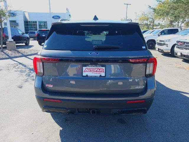 Certified 2025 Ford Explorer ST-Line AWD/4WD image 7