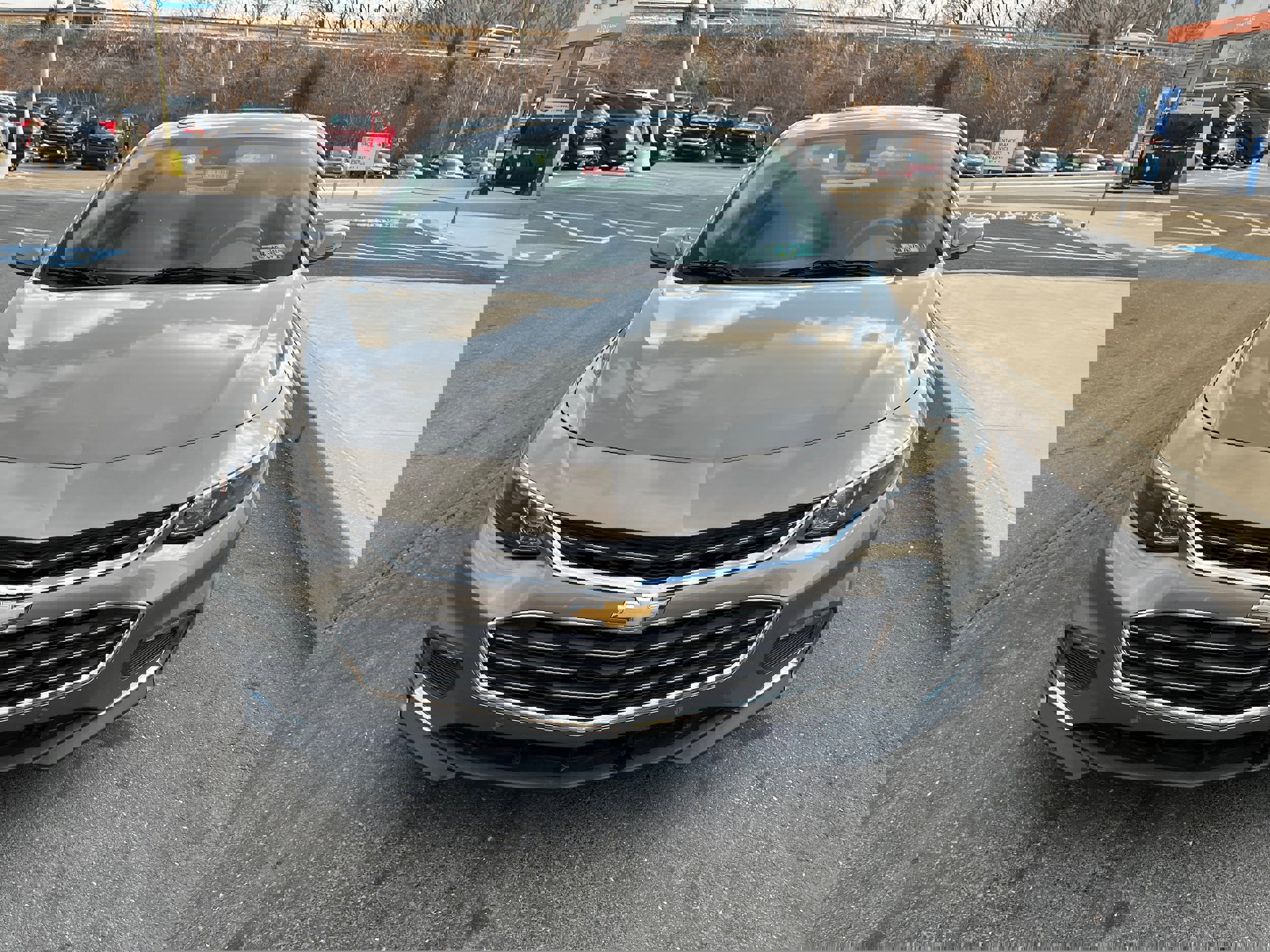 Used 2017 Chevrolet Malibu LT w/ Leather Package image 2