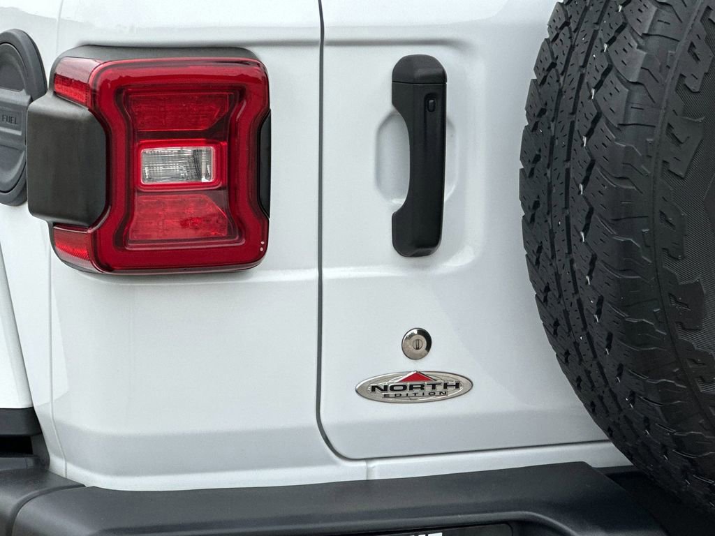 Used 2020 Jeep Wrangler Unlimited Sahara image 26