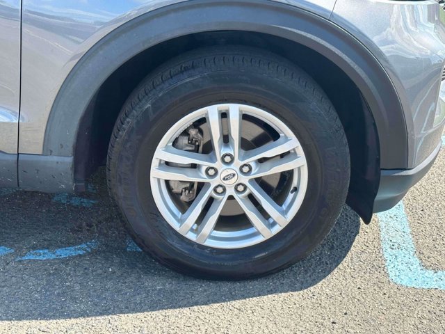 Certified 2022 Ford Explorer XLT w/ Class IV Trailer Tow Package image 7