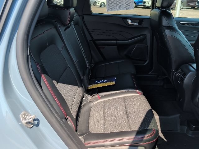 Certified 2023 Ford Escape ST-Line w/ Tech Pack #1 AWD/4WD image 29