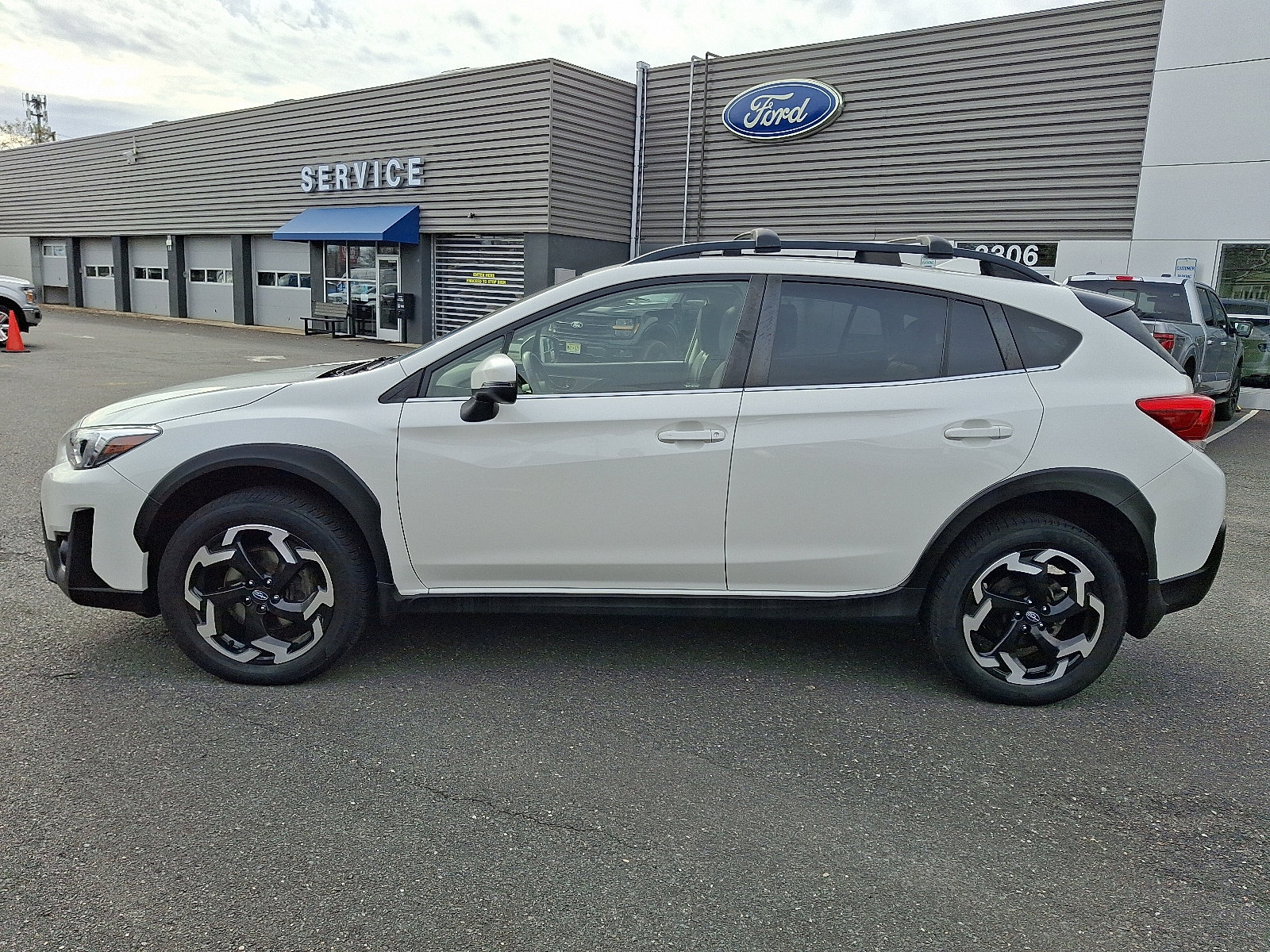 Used 2022 Subaru Crosstrek 2.5i Limited w/ Moonroof Package 2 image 6