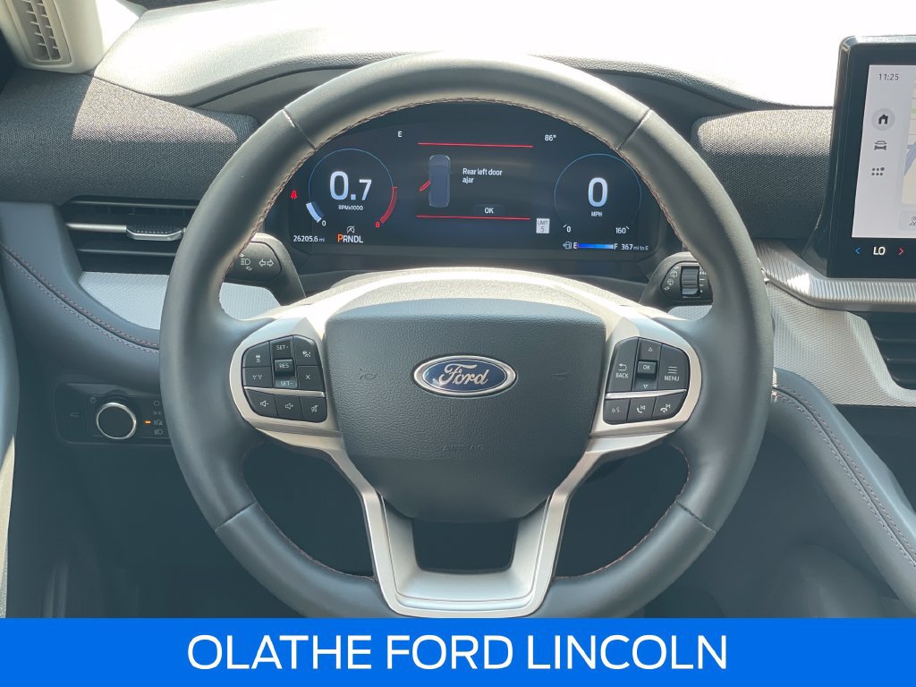 Certified 2025 Ford Explorer Active AWD/4WD image 17